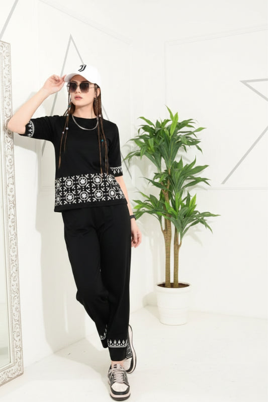 Black Geometric White Contrast Border Print Night Suit Set